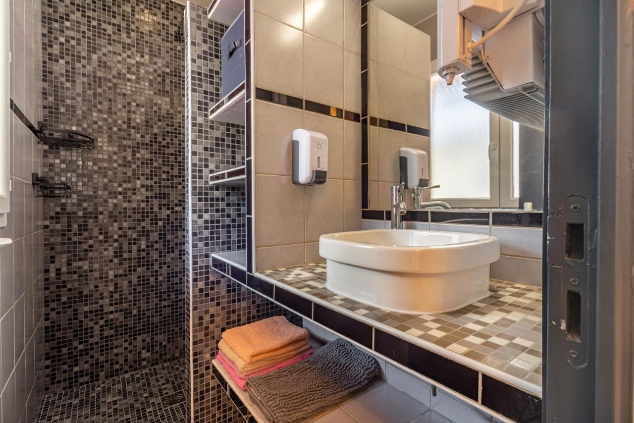 La Serenade - Appartements Confort Avec Terrasse Монтрей Екстериор снимка